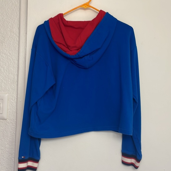 Tommy Hilfiger Cropped Hoodie - Picture 4 of 5